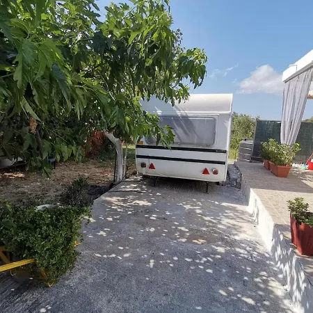 Кемпинг Green Garden Caravan Agrilia